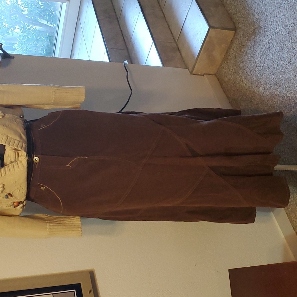 NWT French Cuff, Sz 6 Espresso corduroy midi skirt